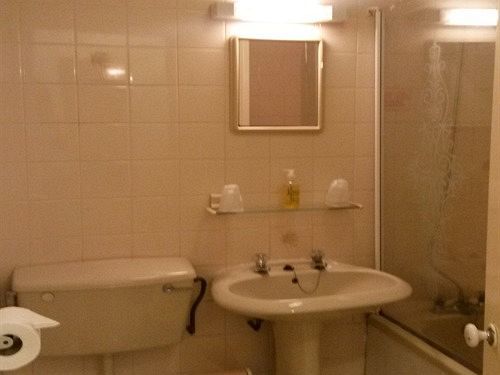 Red Lion Hotel Tredegar Dış mekan fotoğraf
