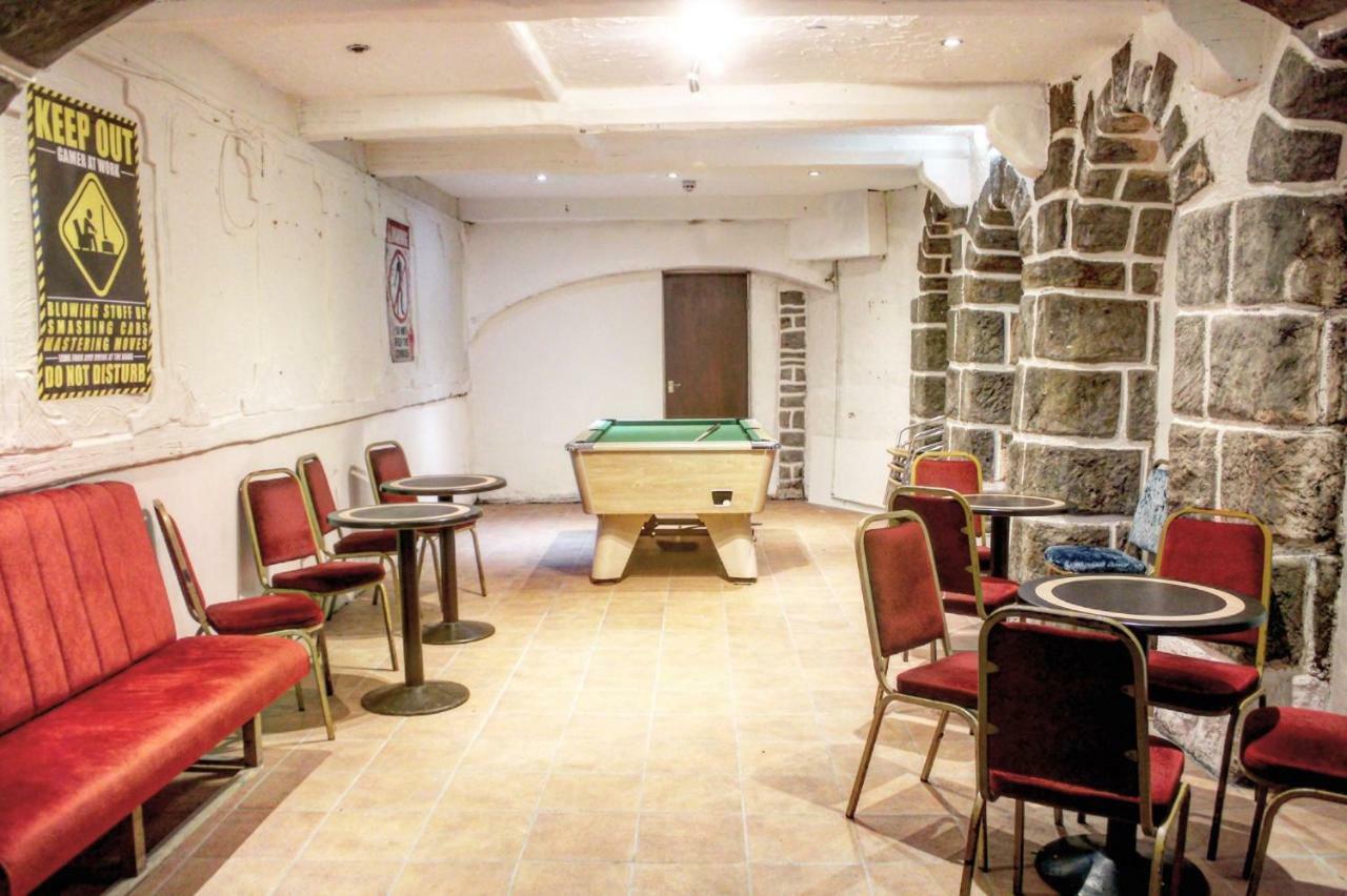 Red Lion Hotel Tredegar Dış mekan fotoğraf